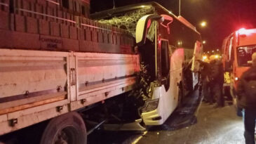 Anadolu Otoyolu'nda feci kaza: &Ouml;l&uuml; ve yaralılar var