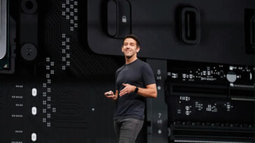 Apple'da Y&ouml;netimde Değişimin Habercisi: Yeni CEO Adayı Belli Oldu mu?