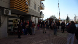 Araca Ateş A&ccedil;tı: Ağabeyini &Ouml;ld&uuml;rd&uuml;, Yengesini Yaraladı