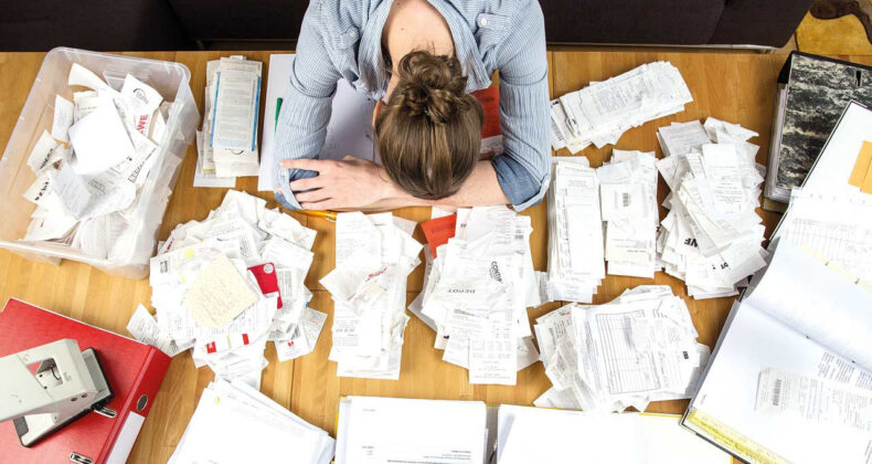 Asgari &Ouml;deyen Bor&ccedil;tan Kurtulamıyor