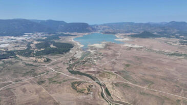 Asıl Tehlike Kuraklık Değil: Bilim İnsanından Uyarı, &Uuml;&ccedil; Nehirde Kirlilik Başladı