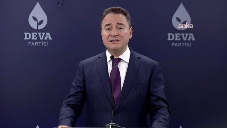 Babacan: Suriye hükümeti ile SDG arasında sağlanan mutabakatı memnuniyetle karşılıyorum