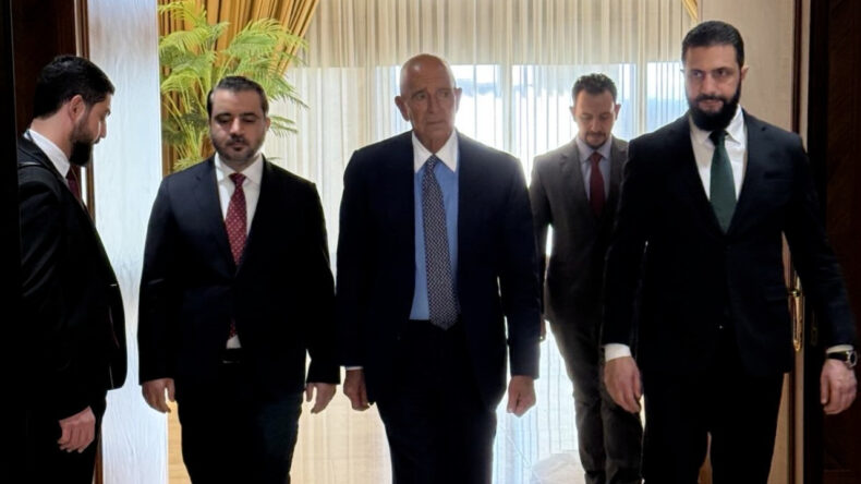 Barrack, Şara ile G&ouml;r&uuml;şt&uuml;