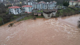 Bartın Irmağı'nda Su Seviyesindeki Artış: K&ouml;pr&uuml; Kapandı
