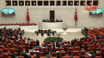 Bayrak İndirme Girişimine Meclis'ten Sert Tepki