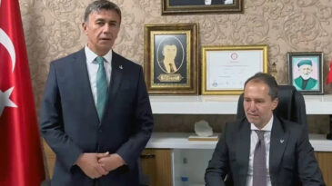 Belediye Başkanı Partisinden İhra&ccedil; Edildi: AKP'ye Ge&ccedil;ti
