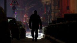 Berlin'de Elektrik Kesintisi: Telefonunu Şarj İ&ccedil;in Şehir Değiştirenler