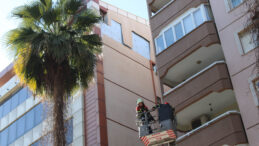 Binanın Dış Cephesi Koptu, Faciden D&ouml;n&uuml;ld&uuml;