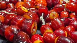 Bir Ev Parası: 90 Bin Dolarlık Malzemeden Tespih &Uuml;retilecek