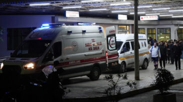 Bisikletin &Ccedil;arptığı Kadın Hastaneye Kaldırıldı