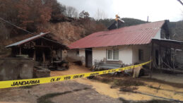 Bolu'da Heyelan: &Uuml;&ccedil; Ev Boşaltıldı