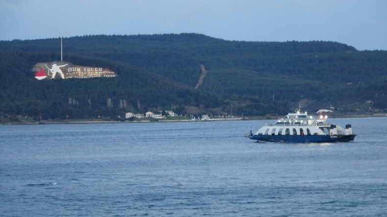 Bozcaada ve G&ouml;k&ccedil;eada Feribot Seferleri İptal Edildi