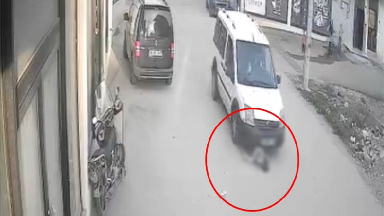 Bursa&rsquo;da Yola Fırlayan 2 Yaşındaki &Ccedil;ocuğa Otomobil &Ccedil;arptı