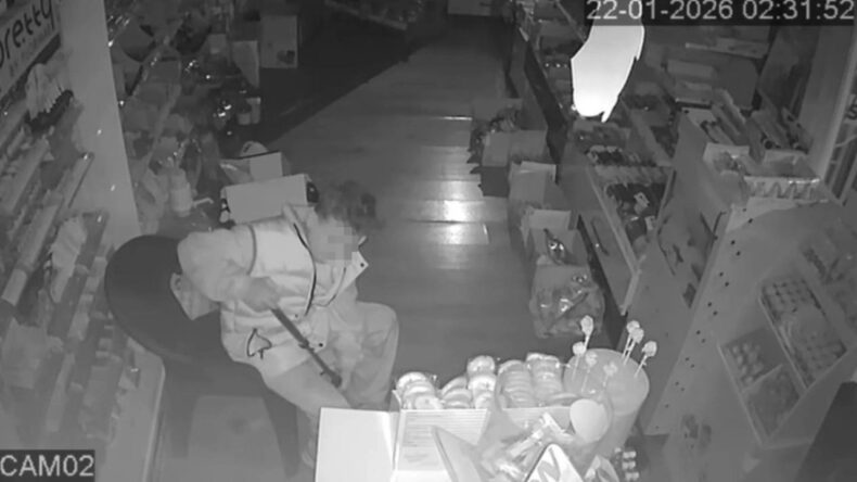 B&uuml;feden Top &Ccedil;aldı, Sahibi Şikayet&ccedil;i Olmadı