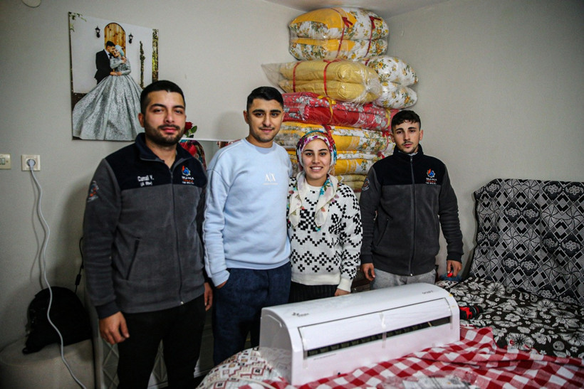 Düğünde klima hediyesi