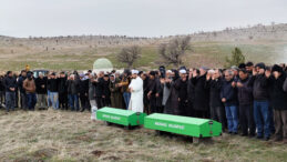 Buz Tutmuş G&ouml;lette Hayatını Kaybeden İki &Ccedil;ocuk Yan Yana Defnedildi