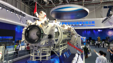 &Ccedil;in, Elon Musk'a Meydan Okudu: Uzayda Yapay Zeka Yarışı Hızlandı