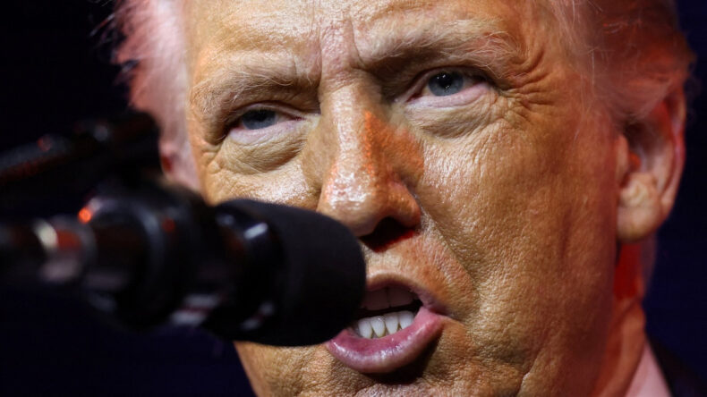 &Ccedil;in'den Trump'ın Y&uuml;zde 25 Ek G&uuml;mr&uuml;k Vergisi Kararına Tepki