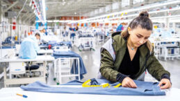 &Ccedil;alışanların İki Maaşı Vergi Olarak Alınacak