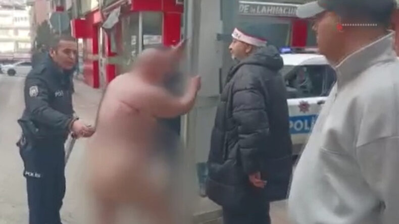 Çıplak Vatandaş Sokaklarda Şok Yarattı!