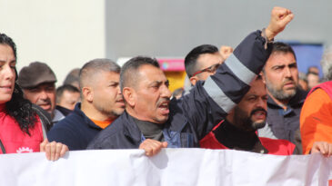 &Ccedil;ukurova Belediyesi'nde TİS eylemi