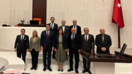 CHP, Meclis'teki Emekli N&ouml;betine Devam Ediyor