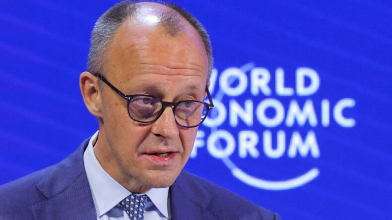 Davos'ta dikkat &ccedil;eken &ccedil;ıkış: Yeni d&uuml;zen kaderimiz olmak zorunda değil!