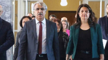 DEM Parti heyeti İmralı'ya gitti