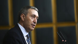 DEM Parti'den Bah&ccedil;eli'ye 'parmak' yanıtı