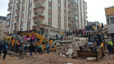 Depremde 51 can gitti, tanık konuştu: Kolon kesildiğini g&ouml;z&uuml;mle g&ouml;rd&uuml;m