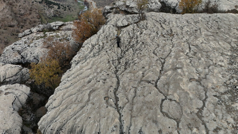 Diyarbakır'da 20 Bin Yıllık Doğa Harikası: Minyat&uuml;r Ortaya &Ccedil;ıktı