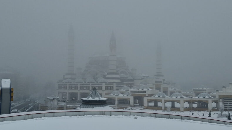 Diyarbakır&rsquo;da Yoğun Sis Nedeniyle U&ccedil;ak Seferleri İptal Edildi