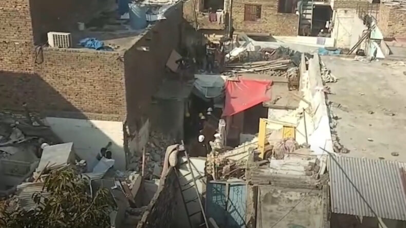 D&uuml;ğ&uuml;nde T&uuml;p Patladı: Gelin ve Damat D&acirc;hil &Ccedil;ok Sayıda &Ouml;l&uuml;m Var