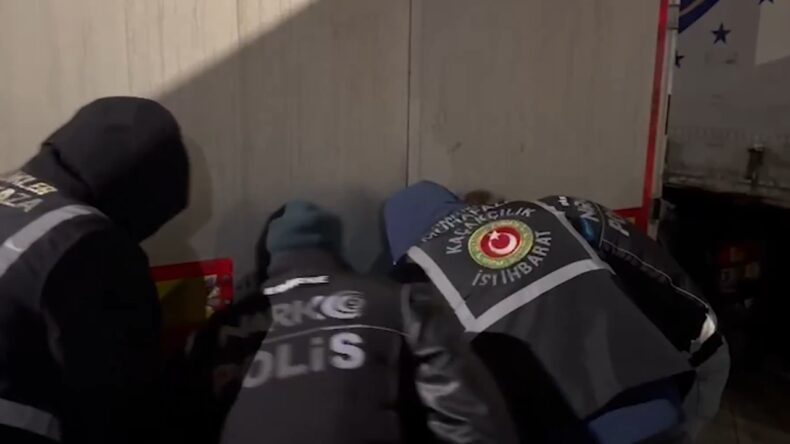 Edirne'de 220 kilo kokain ele ge&ccedil;irildi