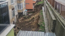 Edirne'de Sağanak Yağış: İstinat Duvarı &Ccedil;&ouml;kt&uuml;