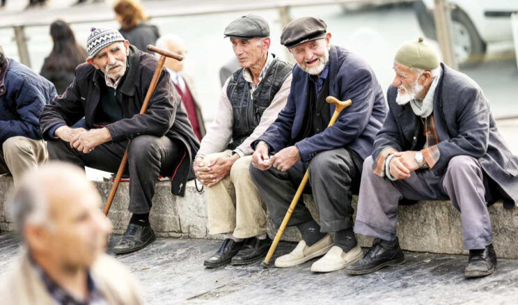 Emeklilerin g&ouml;z&uuml; T&Uuml;İK&rsquo;te! Yarın a&ccedil;ıklanacak ama beklenti d&uuml;ş&uuml;k