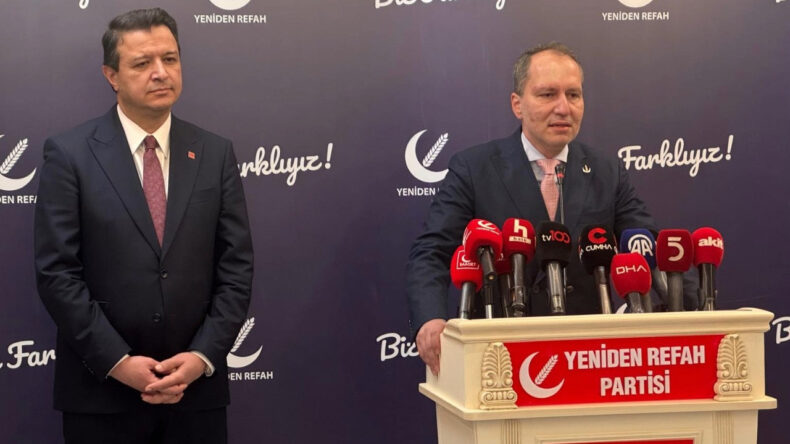 Erbakan'dan Parti Değiştiren Başkanlara A&ccedil;ıklama: Siyasi Şantajla Karşı Karşıya Kaldılar