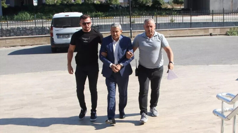 Eski Belediye Başkan Yardımcısına M&uuml;ebbet Hapis Cezası