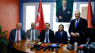 Eskişehir&rsquo;de Emekliler Seslerini Y&uuml;kseltti: "Sandık Gelirse İnsanlığımızı G&ouml;steririz"