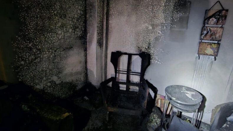 Ev Yangınında Mahsur Kalanlar Kurtarıldı