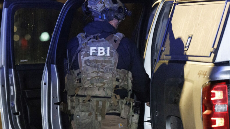 FBI, Gazetecinin Evinde Arama Ger&ccedil;ekleştirdi