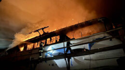 Fethiye'de Tersanede Yangın: Alevler Tekneyi Tamamen Sardı