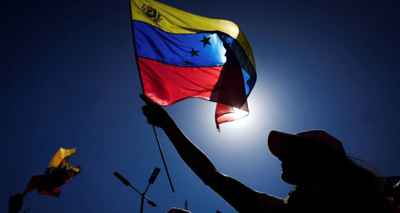 Finans ve Petrol Devlerinin Venezuela'ya Saldırısı