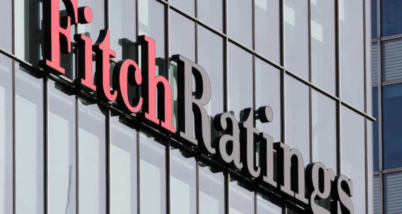 Fitch Ratings Kredi Notu G&ouml;r&uuml;n&uuml;m&uuml;n&uuml; Pozitife Y&uuml;kseltti