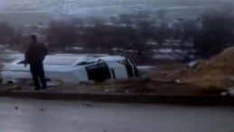 Gaziantep'te İş&ccedil;i Servisi Devrildi: 10 Kişi Yaralandı