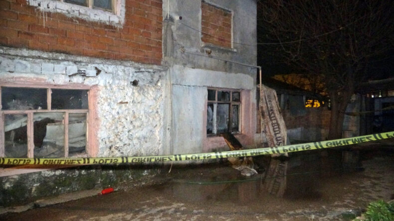 Gecekonduda Gece Yarısı Yangın