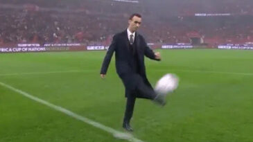 Gen&ccedil; Veliaht Prens, &Uuml;lkesinin Kalbini Sahada Fethetti