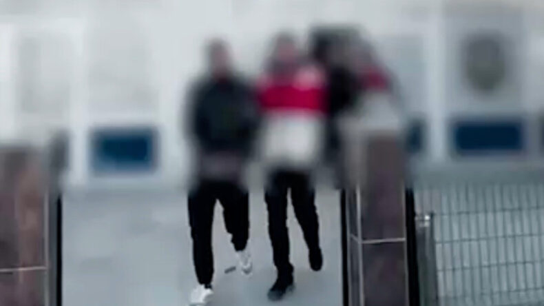 G&ouml;&ccedil;men Operasyonunda 5 Kişi Tutuklandı