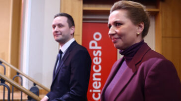 Gr&ouml;nland Başbakanı: Halkımız korkuyor