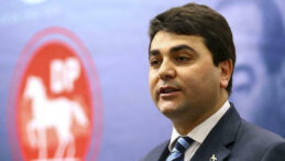 G&uuml;ltekin Uysal'dan ABD'ye Venezuela Tepkisi